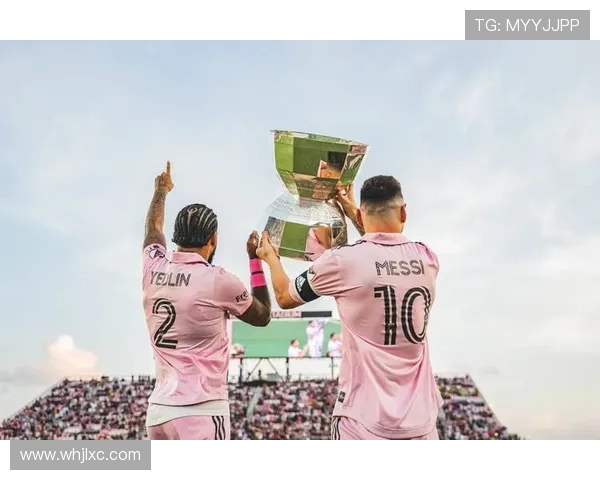 梅西加盟迈阿密国际后首度亮相 美国赛场掀起足球热潮